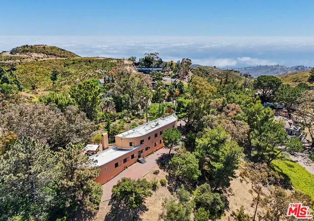 Homes for sale in Topanga, CA | 22067 Saddle Peak Rd, Topanga, CA 90290 | MLS# 26832683
