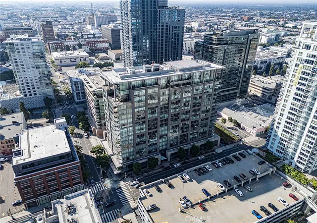 2nd image of Luma South, Los Angeles, CA 90015