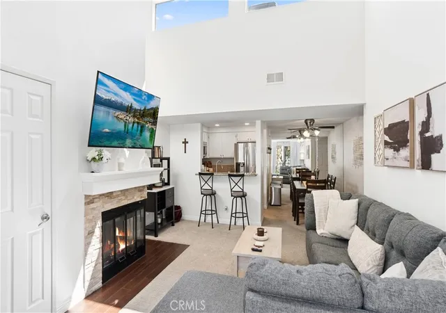 3rd image of 23921 Del Monte Dr #34, Valencia, CA 91355 | MLS# SR26103923