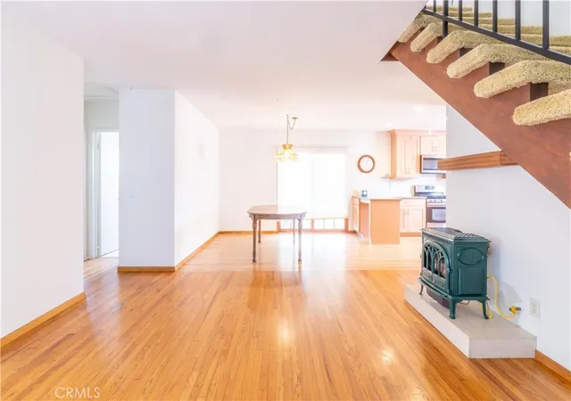 Photo 3 of Single family home for sale at 909 Garnet, Redondo Beach, CA 90277 | MLS# OC26103896 | Listing updated on 2026-09-09