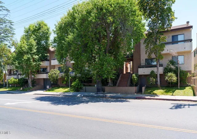 2nd image of 12330 Magnolia Blvd #106, Valley Village, CA 91607 | MLS# P1-27134