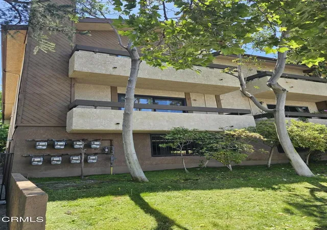 3rd image of 12330 Magnolia Blvd #106, Valley Village, CA 91607 | MLS# P1-27134