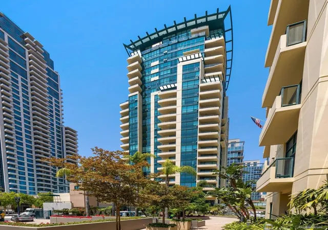 Listing Photo 2 - Condo for sale in building located at 510 1St Ave, San Diego, CA 92101 - Unit #602