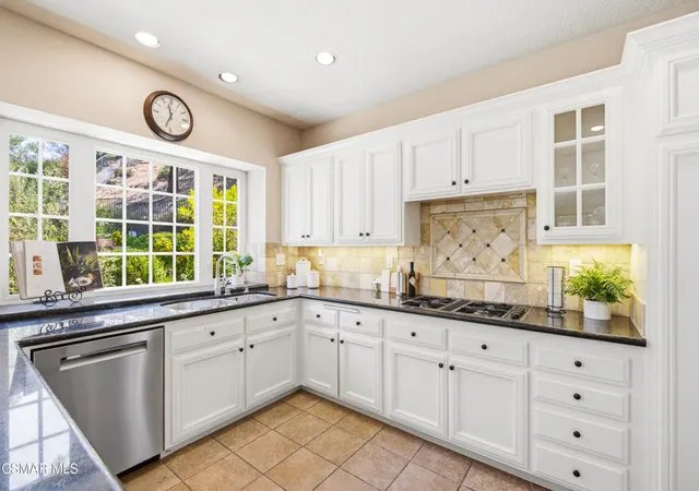 Homes for sale in Westlake Village, CA | 2538 Sandycreek Dr, Westlake Village, CA 91361 | MLS# 226002227