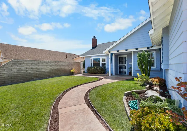 Homes for sale in Santa Paula, CA | 318 N Steckel Dr, Santa Paula, CA 93060 | MLS# V1-36383