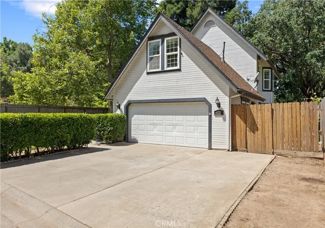 Photo 3 of Single family home for sale at 821 Victorian Park, Chico, CA 95926 | MLS# SN26092884 | Listing updated on 2026-09-24