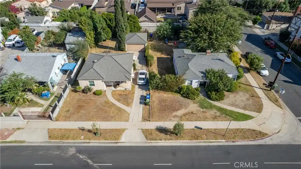 Photo 1 of Land for sale at 14005 Victory Blvd, Van Nuys, CA 91401 | MLS# SR26104186 | Listing updated on 2026-10-15