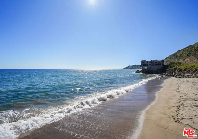Homes for sale in Malibu, CA | 26122 Pacific Coast Hwy, Malibu, CA 90265 | MLS# 26831765