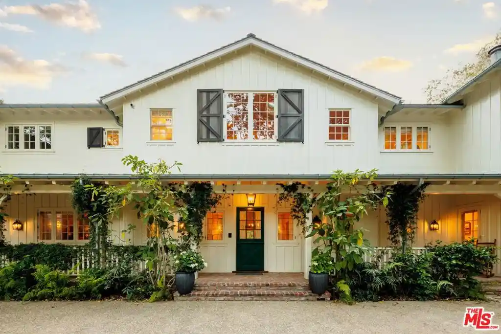 Photo 1 of Mansion for sale at 1900 Old Ranch Rd, Los Angeles, CA 90049 | MLS# 26830845 | Listing updated on 2026-10-20