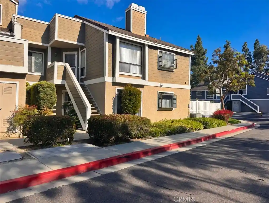 Photo 1 of Condo for sale at 49 Clover, Aliso Viejo, CA 92656 | MLS# OC26104283 | Listing updated on 2026-10-28