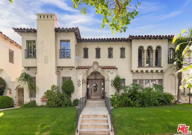 1st image of 127 S Sycamore Ave, Los Angeles, CA 90036 | MLS# 26827805