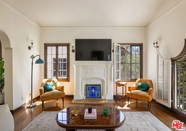 4th image of 326 N Sycamore Ave, Los Angeles, CA 90036 | MLS# 26813983