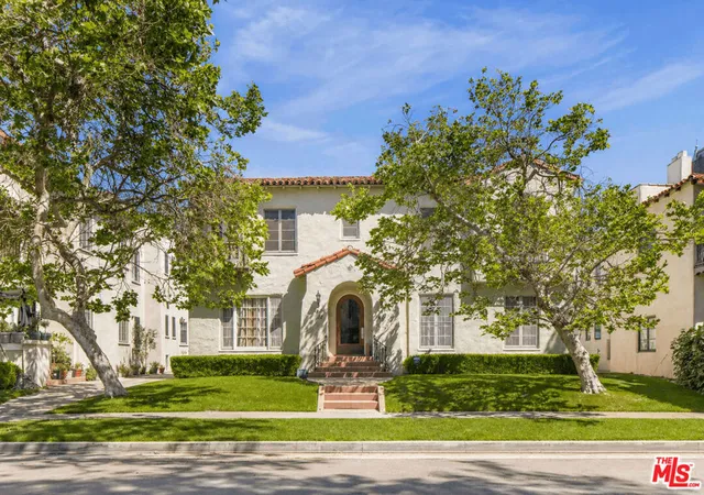 3rd image of 320 N Sycamore Ave, Los Angeles, CA 90036 | MLS# 26827697