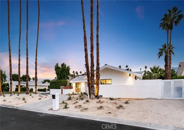 3rd image of 1975 E Mark Leslie, Palm Springs, CA 92264 | MLS# IG26104304