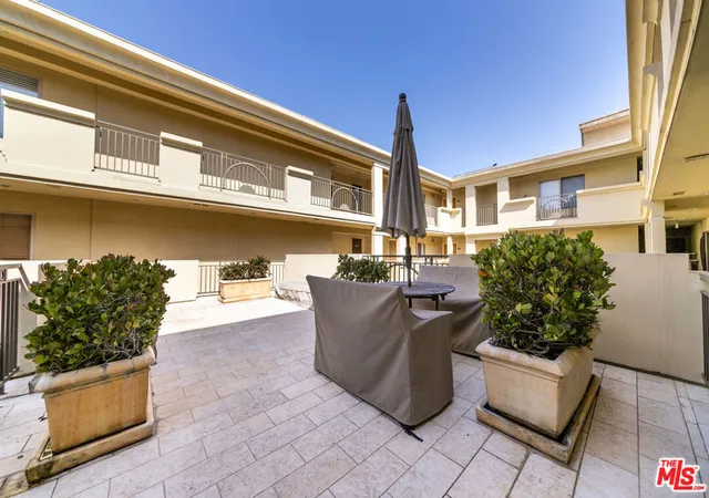 image of 1417 S Westgate Ave, Los Angeles, CA 90025