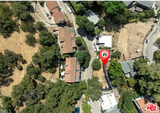 2nd image of 3941 Pacheco Dr, Sherman Oaks, CA 91403 | MLS# 26833673