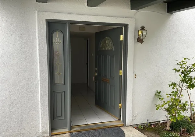 2nd image of 2307 Eastbluff, Newport Beach, CA 92660 | MLS# NP26103588