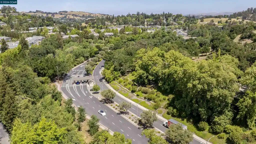 Listing Photo 59 - Condo for sale in 1109 Golden Rain Rd located at 1109 Golden Rain Rd, Walnut Creek, CA 94595 - Unit 1109 Golden Rain Rd