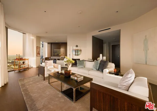 4th image of 211 W Elm Ct #28C, Los Angeles, CA 90067 | MLS# 26831305