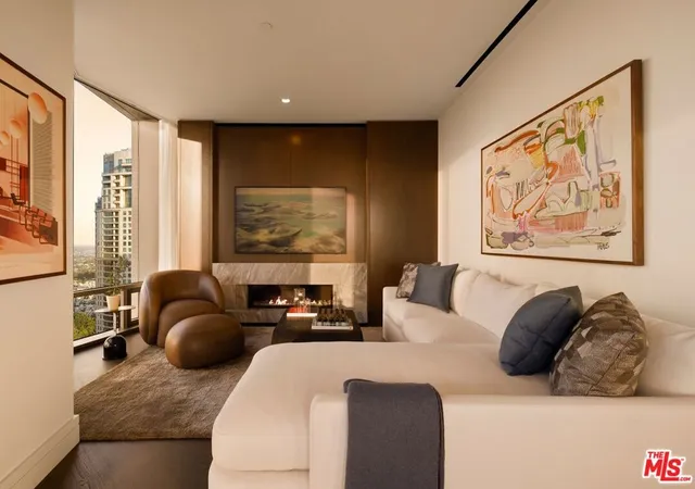 5th image of 211 W Elm Ct #28C, Los Angeles, CA 90067 | MLS# 26831305