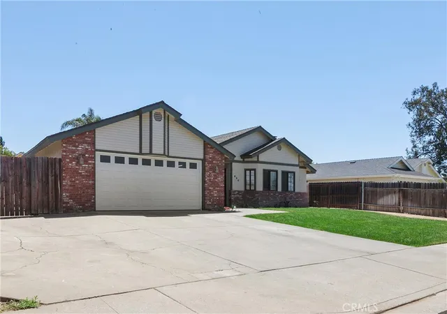 5th image of 696 Tilia St, Santa Maria, CA 93455 | MLS# HD26103426