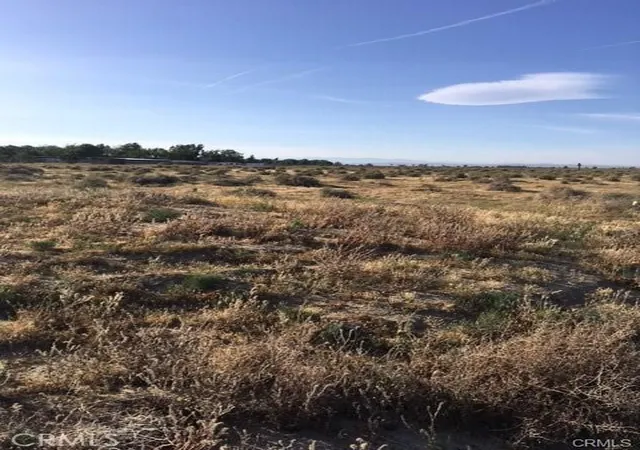 2nd image of 93 Avenue J, Roosevelt, CA 93535 | MLS# DW26104656
