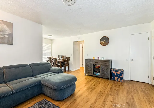 Photo 3 of Single family home for sale at 516 Onyx, Hemet, CA 92543 | MLS# IG26037016 | Listing updated on 2026-09-21