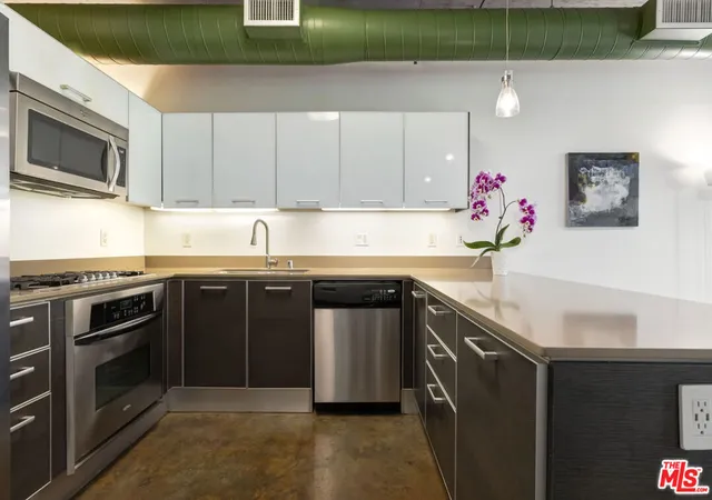 4th image of 645 W 9Th St #240, Los Angeles, CA 90015 | MLS# 26679949