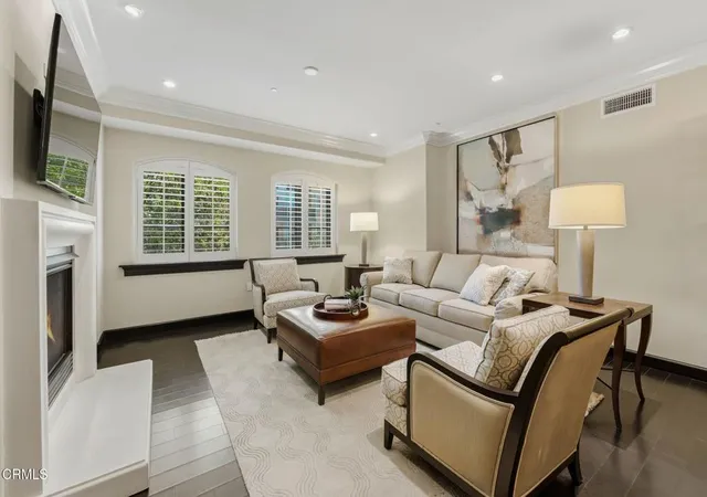 Photo 3 of Condo for sale at 155 Cordova St #205, Pasadena, CA 91105 | MLS# P1-27148 | Listing updated on 2026-09-24
