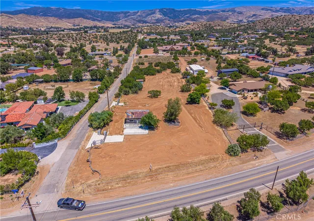 Homes for sale in Agua Dulce, CA | 10367 Escondido Canyon, Agua Dulce, CA 91390 | MLS# SR26104298
