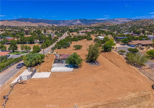 Homes for sale in Agua Dulce, CA | 10367 Escondido Canyon, Agua Dulce, CA 91390 | MLS# SR26104298