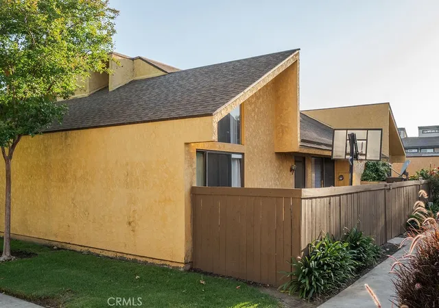 Townhouse for sale at 435 West 9th #D5, Upland, CA 91786 | MLS# CV26104786 | Listing updated on 2026-07-06
