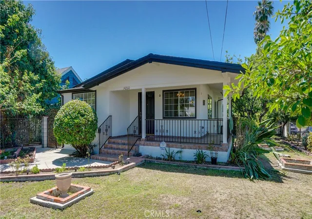 Homes for sale in Van Nuys, CA | 14260 Kittridge St, Van Nuys, CA 91405 | MLS# BB26103653