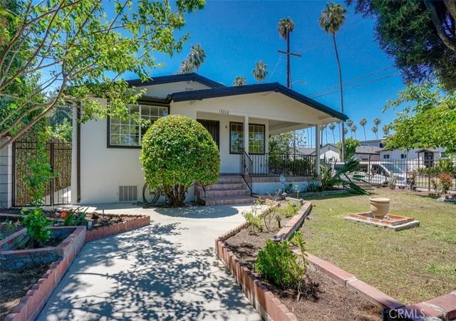 Homes for sale in Van Nuys, CA | 14260 Kittridge St, Van Nuys, CA 91405 | MLS# BB26103653