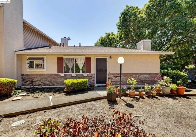 Homes for sale in San Pablo, CA | 2567 El Portal Dr #A, San Pablo, CA 94806 | MLS# 41134611