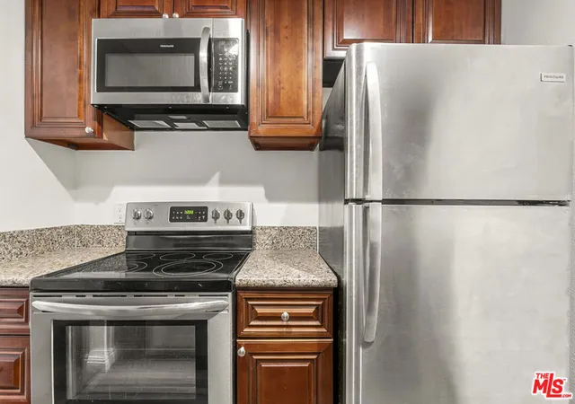 4th image of 525 S Ardmore Ave #107, Los Angeles, CA 90020 | MLS# 26833915