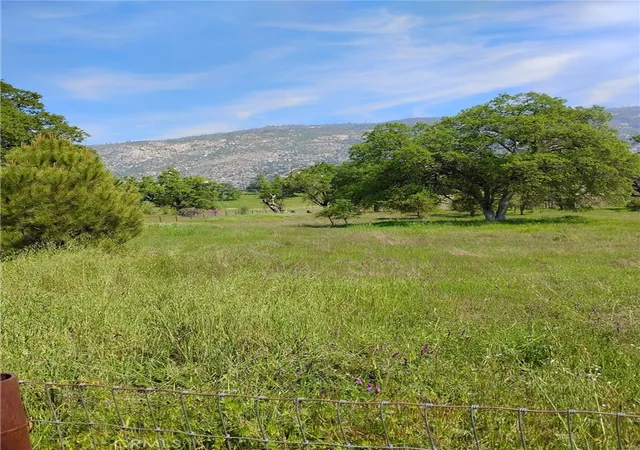 2nd image of 35400 Spanish Oak, Auberry, CA 93602 | MLS# SW26104851