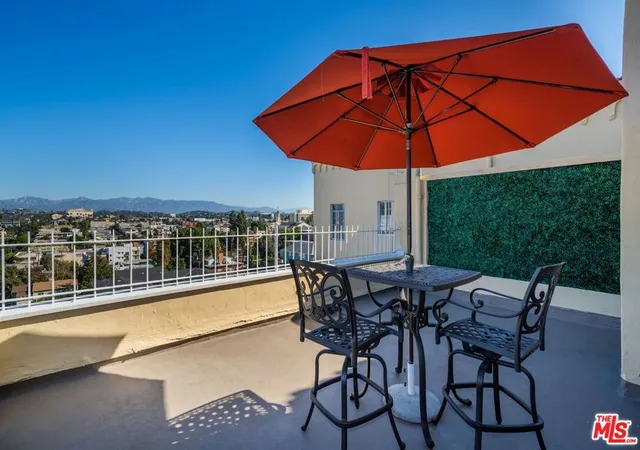 13th image of 2430 Ocean View Ave, Los Angeles, CA 90057 | MLS# 26831741