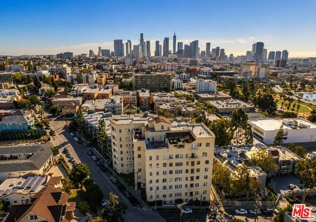 4th image of 2430 Ocean View Ave, Los Angeles, CA 90057 | MLS# 26831741