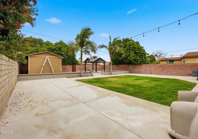 2nd image of 259 Vanderbilt Dr, Oxnard, CA 93036 | MLS# V1-36410