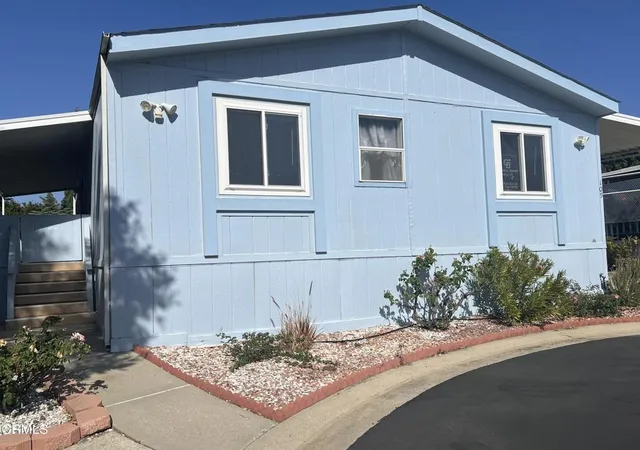 Homes for sale in Newbury Park, CA | 109 Saint James Ct #109, Newbury Park, CA 91320 | MLS# V1-36413
