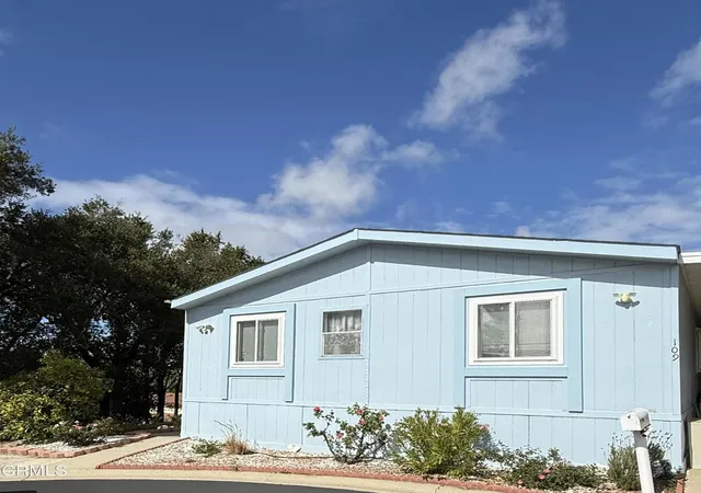 Homes for sale in Newbury Park, CA | 109 Saint James Ct #109, Newbury Park, CA 91320 | MLS# V1-36413