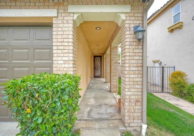 Photo 3 of Sale Pending at 5022 Calle Arquero, Oceanside, CA 92057 | MLS# NDP2604664 | Listing updated on 2026-06-14