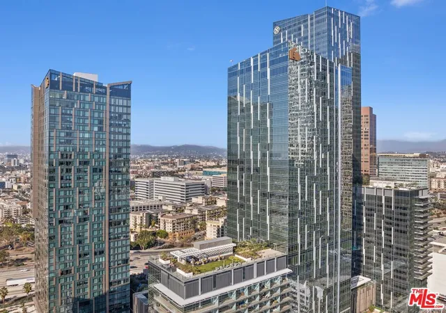 2nd image of 877 Francisco St #1119, Los Angeles, CA 90017 | MLS# 26833989