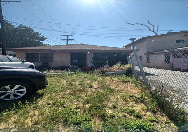 1st image of 6113 Menlo, Los Angeles, CA 90044 | MLS# IV26105038