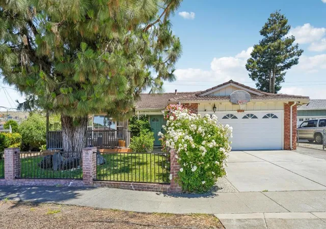 3rd image of 1470 Caliente Wy, San Jose, CA 95132 | MLS# ML82041068
