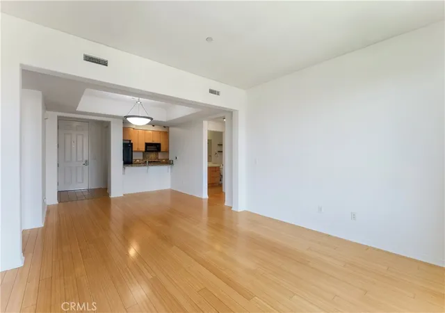 5th image of 8355 Station Village #4409, San Diego, CA 92108 | MLS# ND26101795
