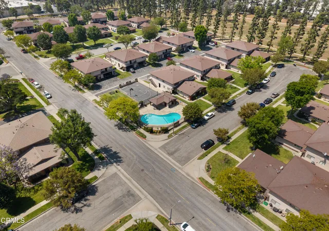 2nd image of 1124 W Calle Del Sol, Azusa, CA 91702