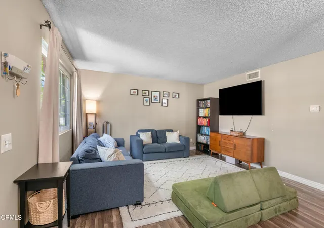 5th image of 1124 W Calle Del Sol, Azusa, CA 91702