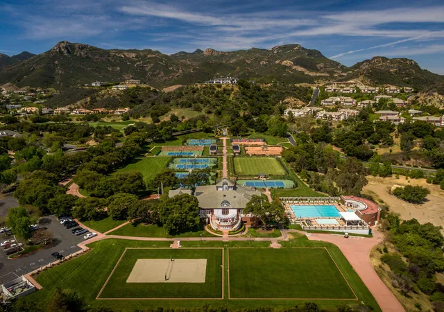 4th image of 2478 Swanfield Ct, Thousand Oaks, CA 91361 | MLS# 226002250